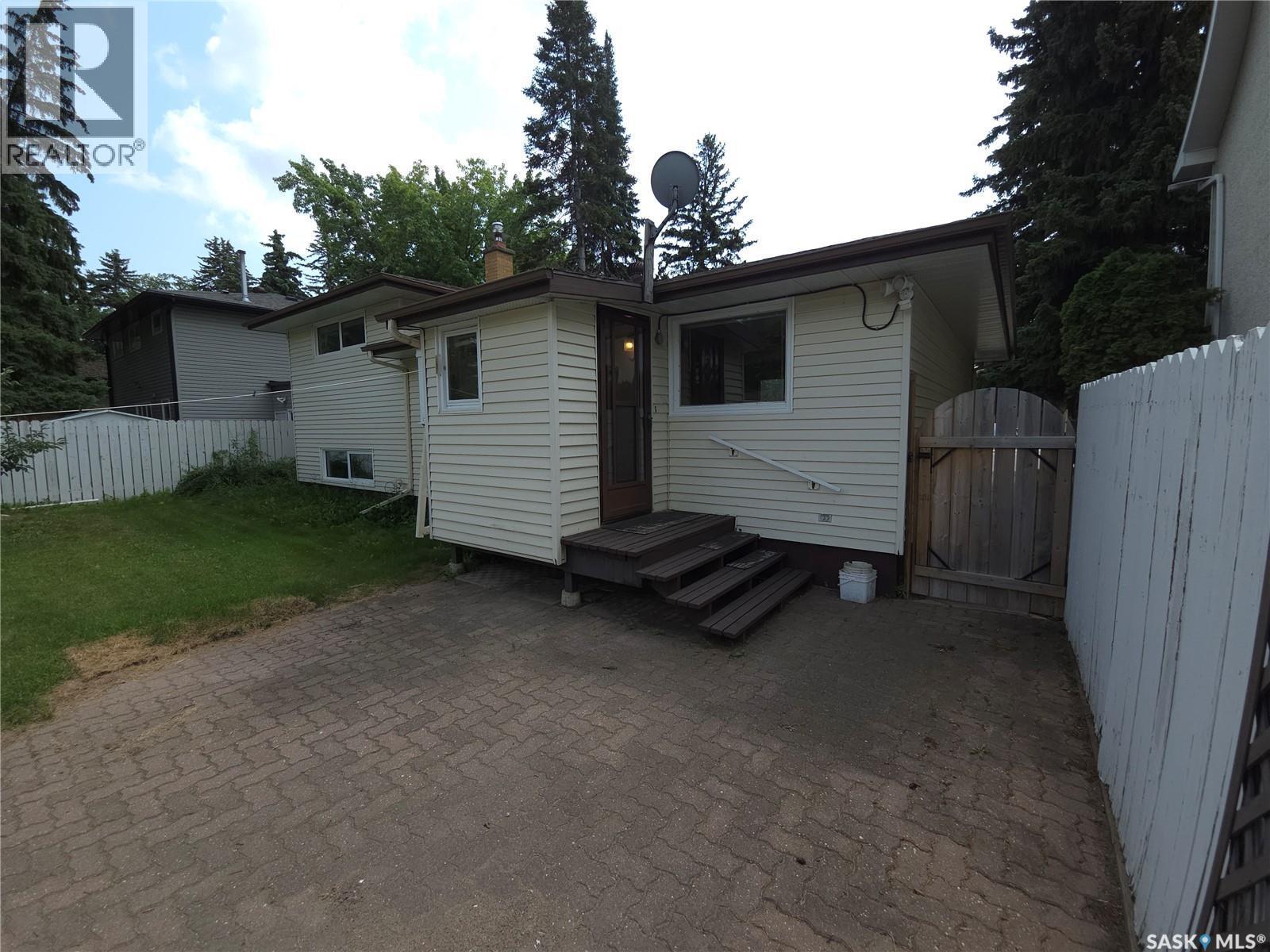 2509 Taylor Street, Saskatoon, SK - Outdoor With Exterior