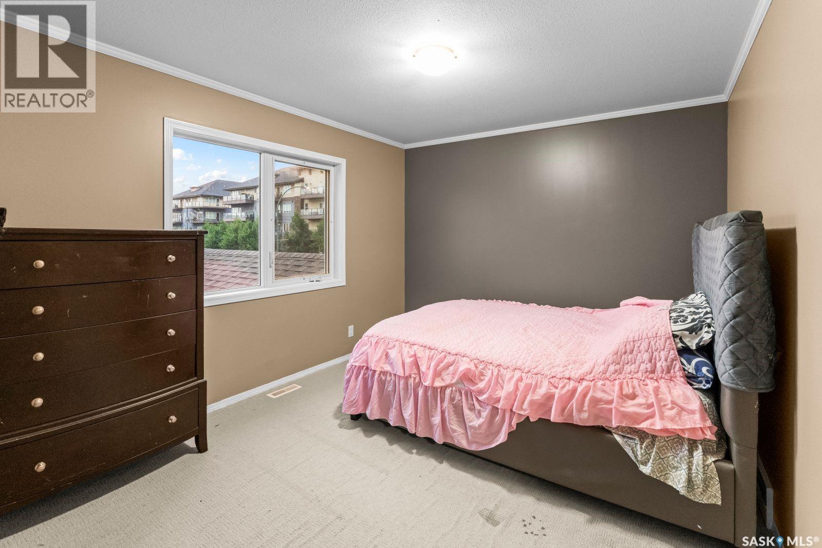 1002 715 Hart Road, Saskatoon, SK - Indoor Photo Showing Bedroom