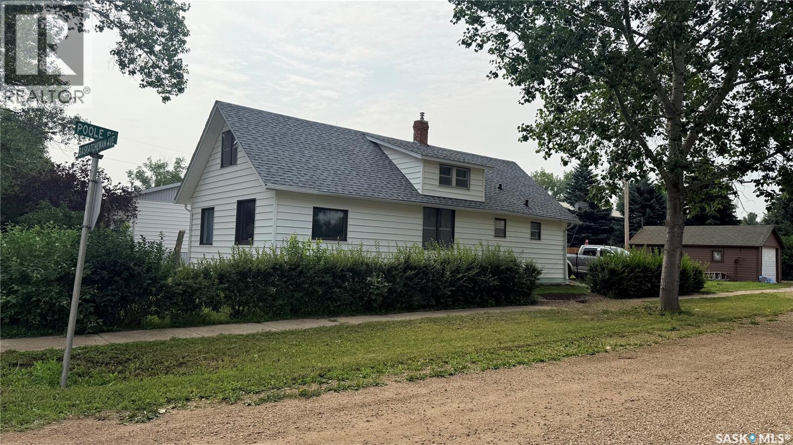 402 Saskatchewan Avenue, Torquay, SK - Outdoor
