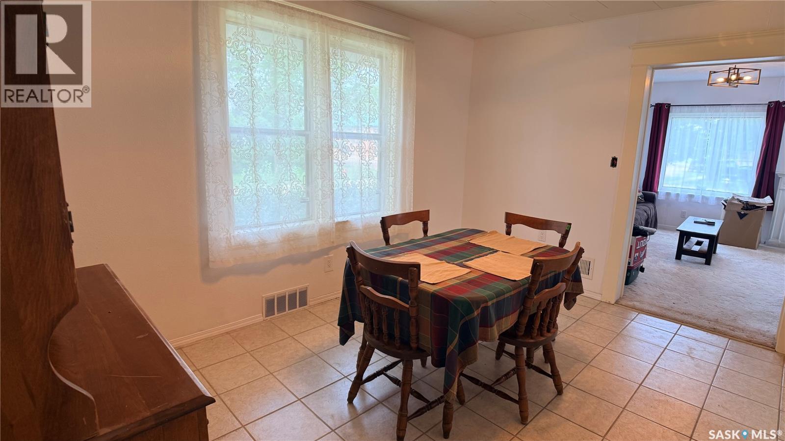402 Saskatchewan Avenue, Torquay, SK - Indoor Photo Showing Dining Room