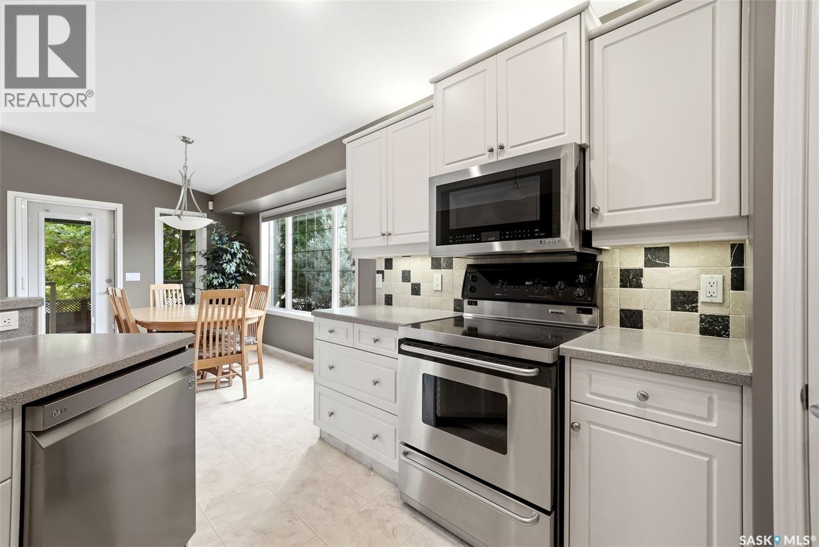 3940 Nottingham Crescent, Regina, SK - Indoor Photo Showing Kitchen