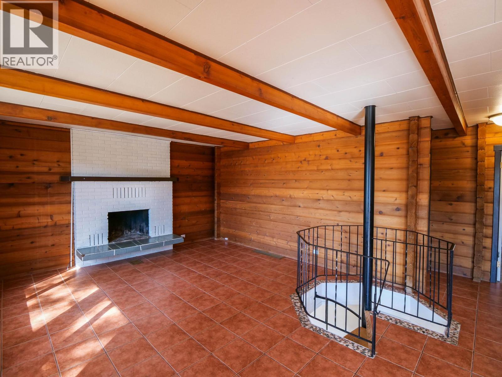 182 S Coach Road, Quesnel, BC - Indoor With Fireplace