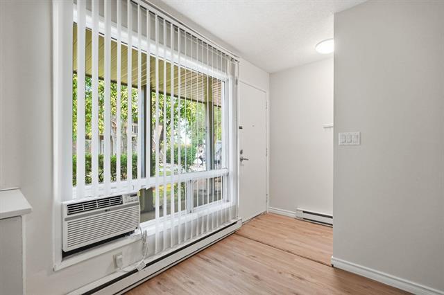 11-760 River Rd, Winnipeg, MB - Indoor Photo Showing Other Room