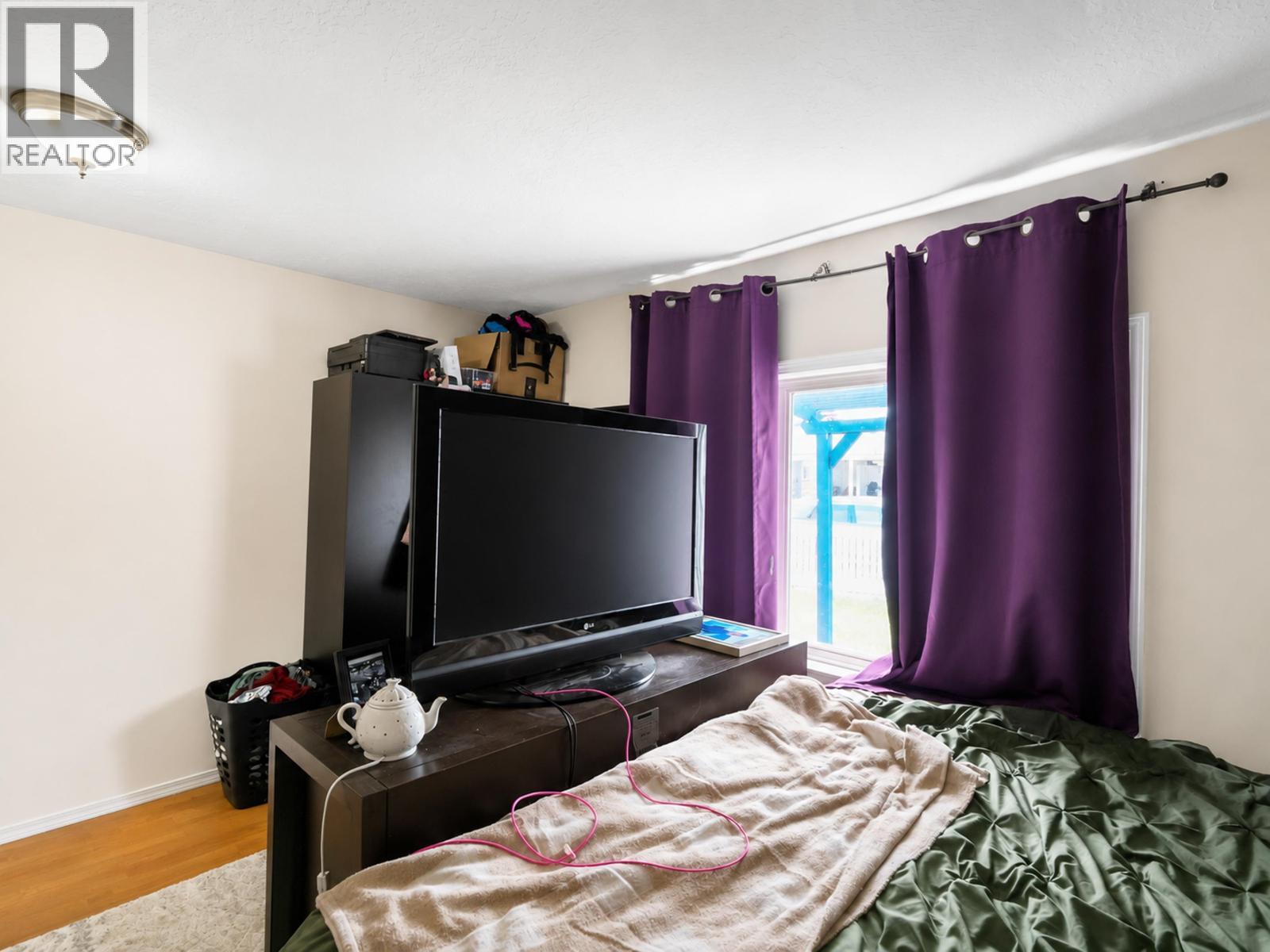 201 Lewis Drive, Quesnel, BC - Indoor Photo Showing Bedroom