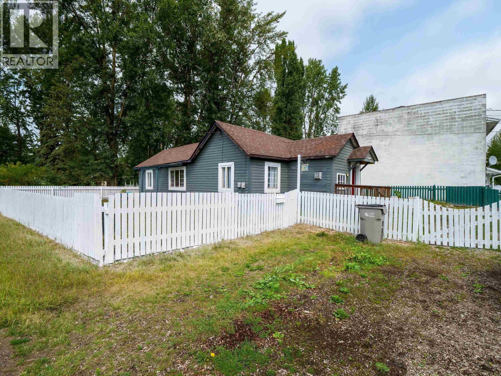 201 Lewis Drive, Quesnel, BC - Outdoor