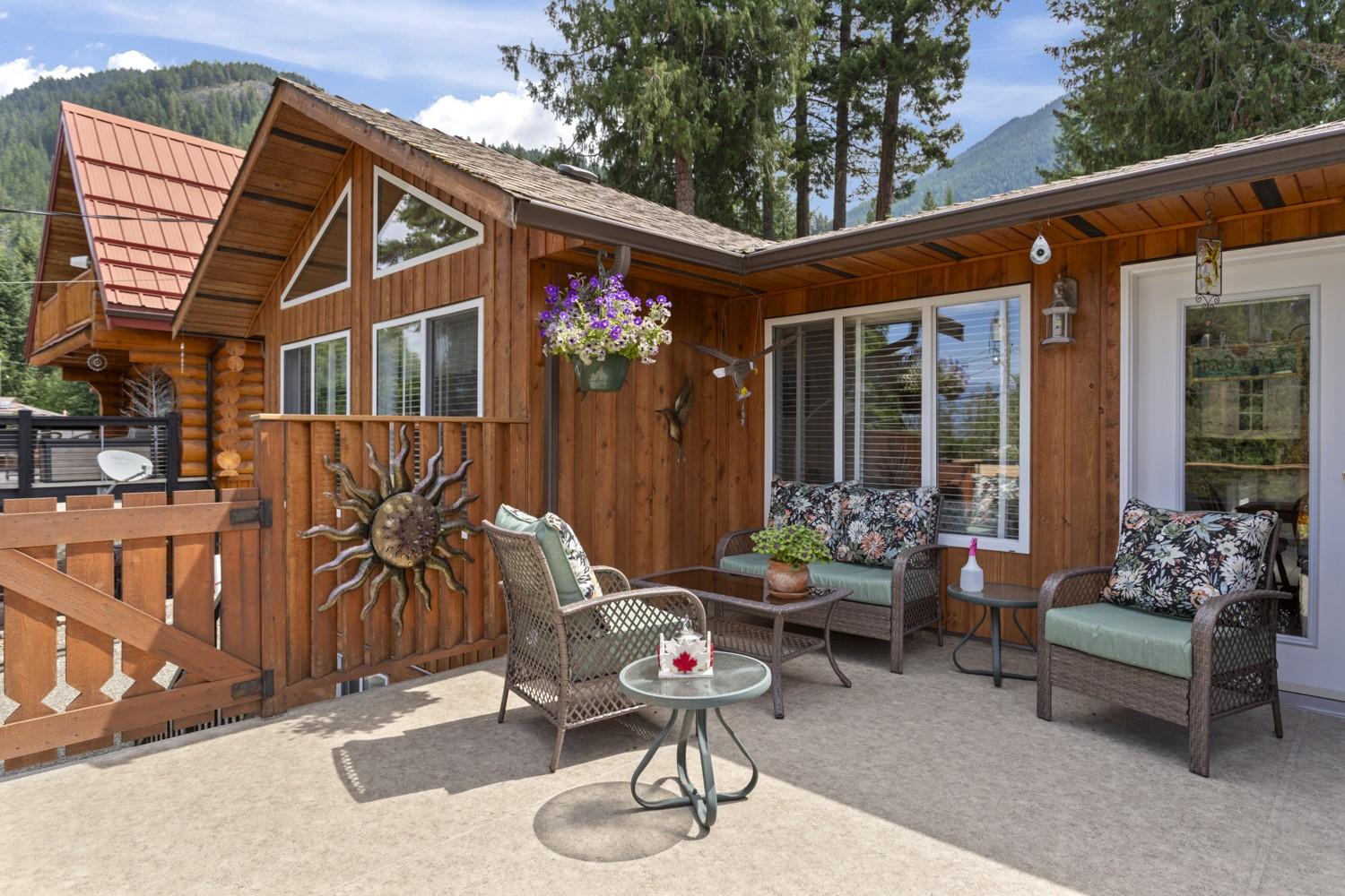 13532 Mountain Shores Road, Boswell, BC - Outdoor With Deck Patio Veranda