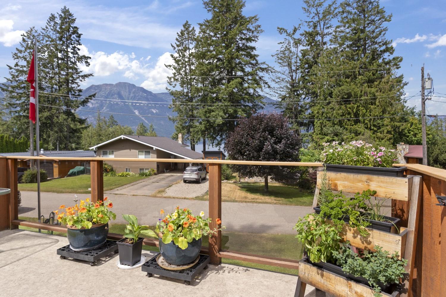 13532 Mountain Shores Road, Boswell, BC - Outdoor