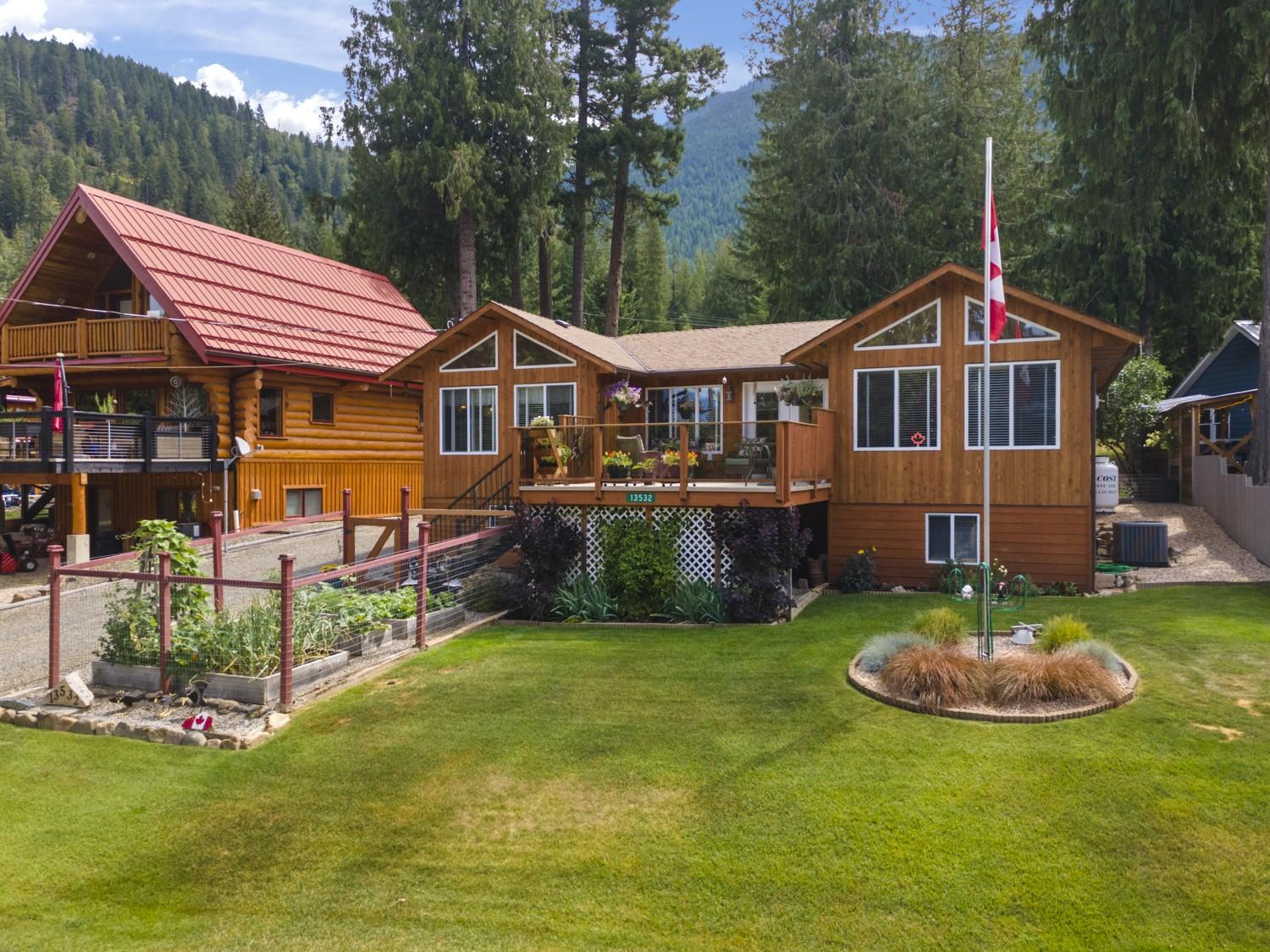 13532 Mountain Shores Road, Boswell, BC - Outdoor With Deck Patio Veranda