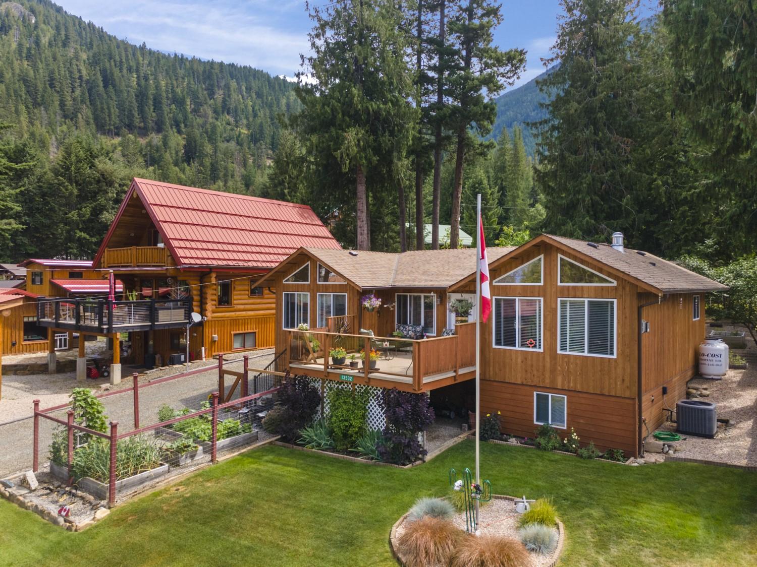 13532 Mountain Shores Road, Boswell, BC - Outdoor With Deck Patio Veranda