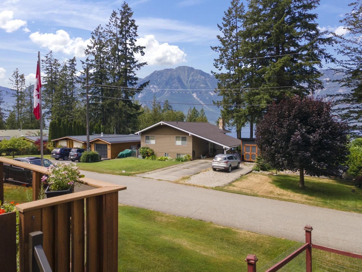 13532 Mountain Shores Road, Boswell, BC - Outdoor