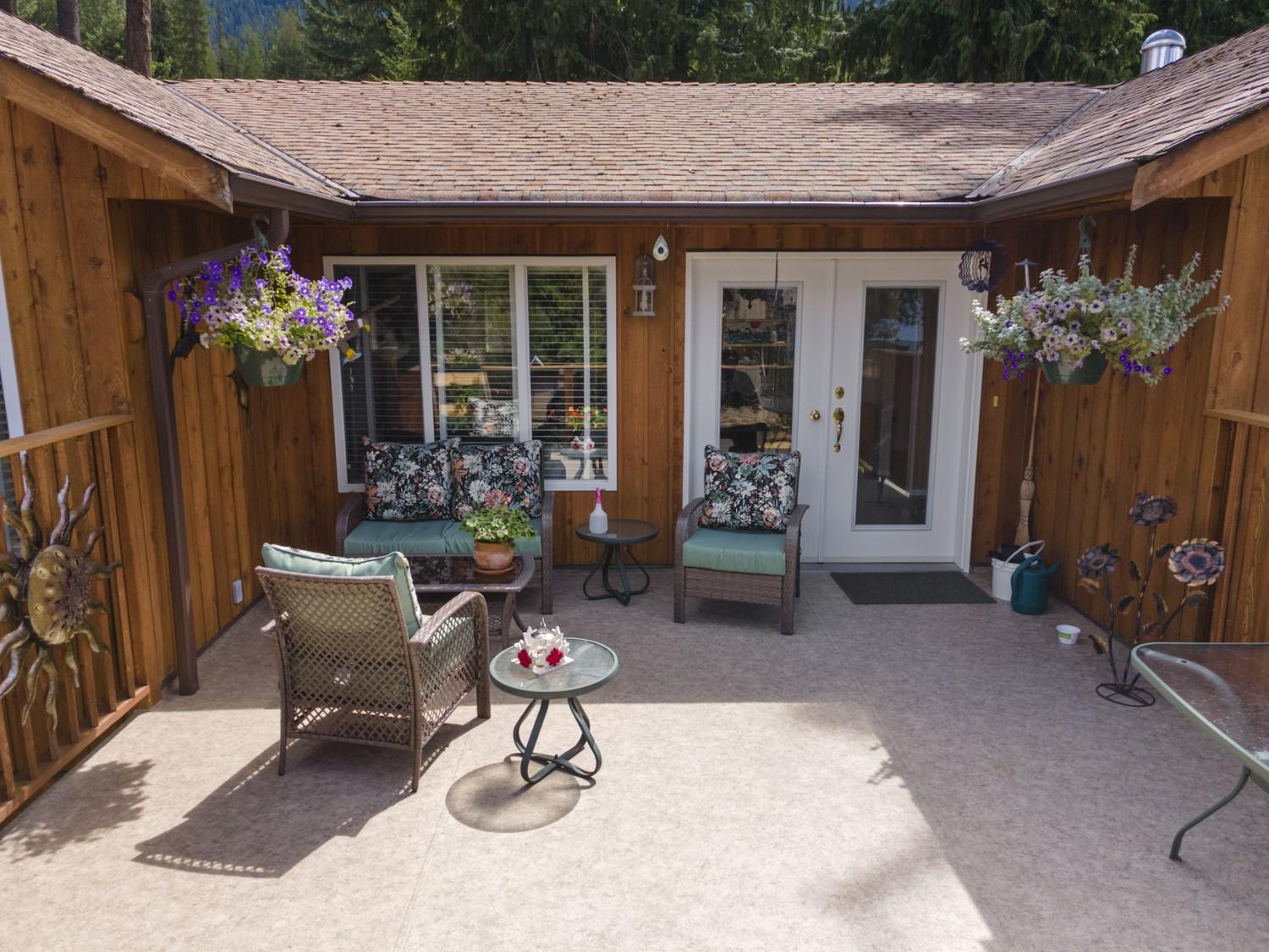 13532 Mountain Shores Road, Boswell, BC - Outdoor With Deck Patio Veranda With Exterior