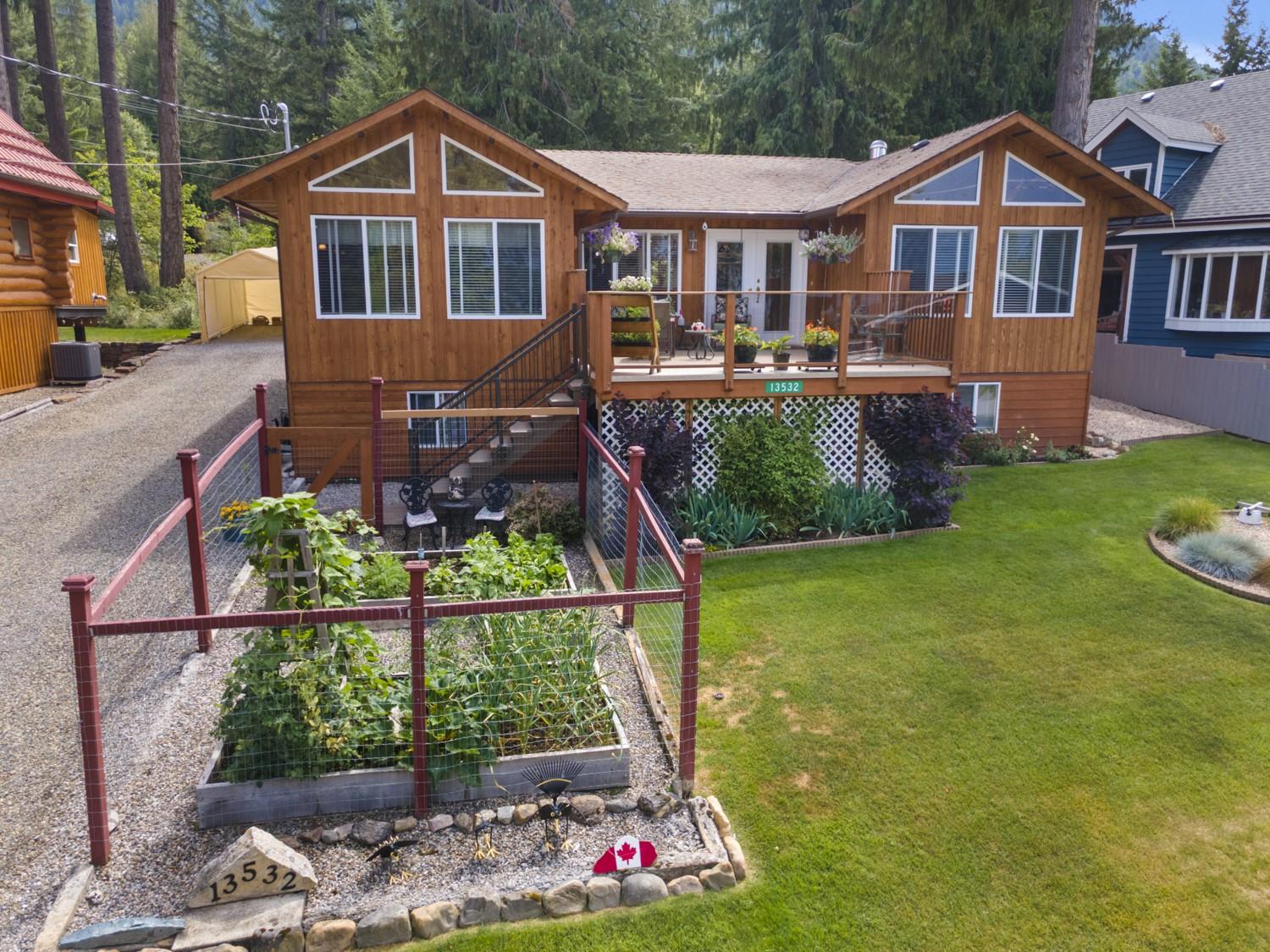 13532 Mountain Shores Road, Boswell, BC - Outdoor With Deck Patio Veranda