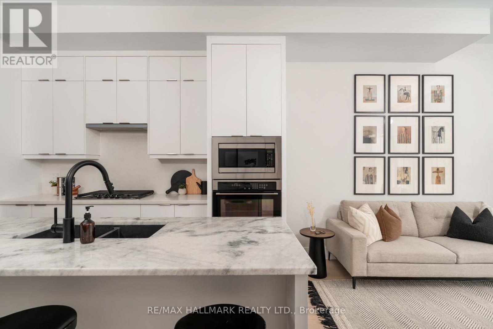 167 Sammon Avenue, Toronto, ON - Indoor Photo Showing Kitchen With Double Sink With Upgraded Kitchen