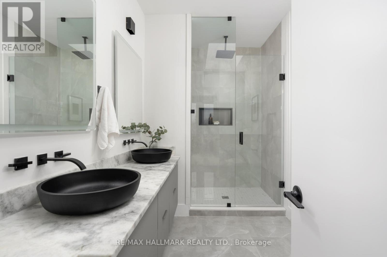 167 Sammon Avenue, Toronto, ON - Indoor Photo Showing Bathroom
