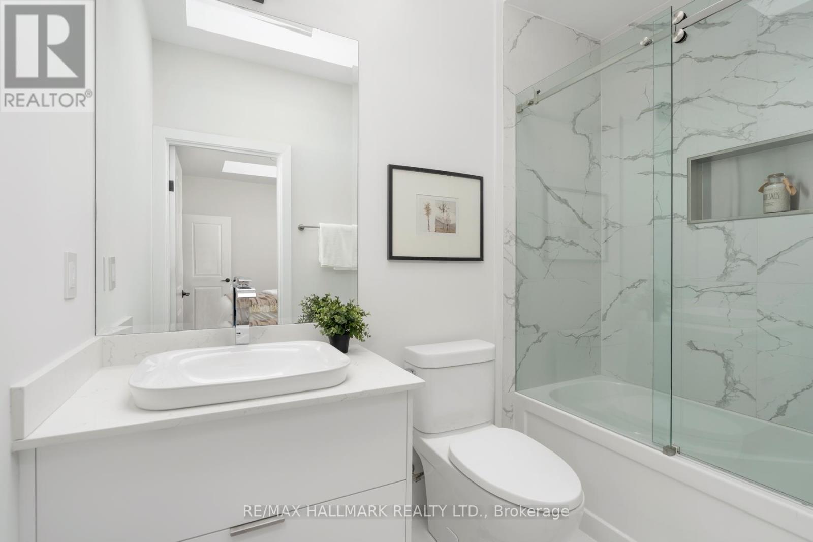 167 Sammon Avenue, Toronto, ON - Indoor Photo Showing Bathroom
