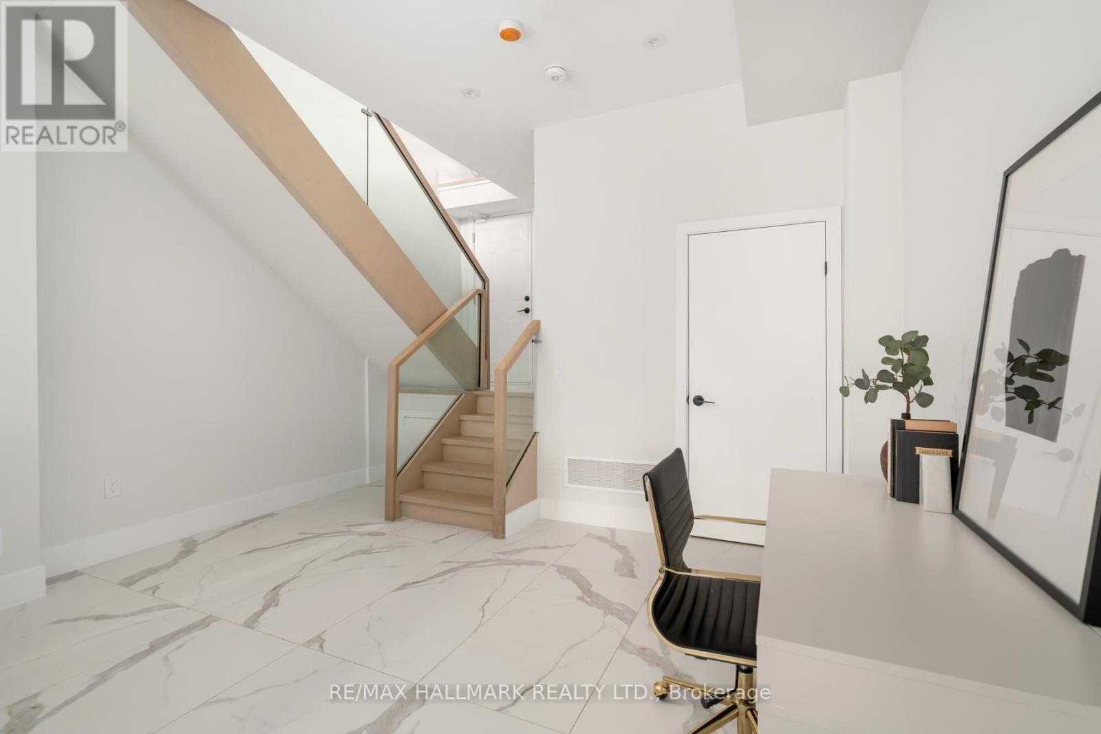 167 Sammon Avenue, Toronto, ON - Indoor Photo Showing Other Room