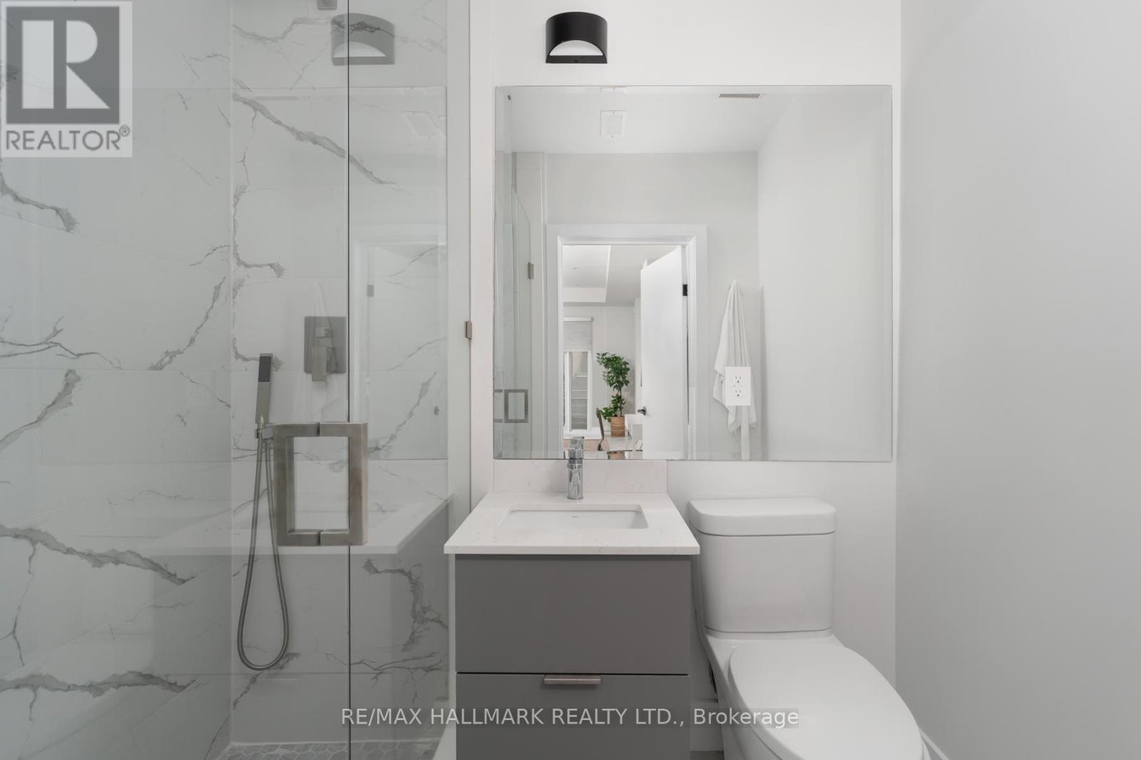 167 Sammon Avenue, Toronto, ON - Indoor Photo Showing Bathroom