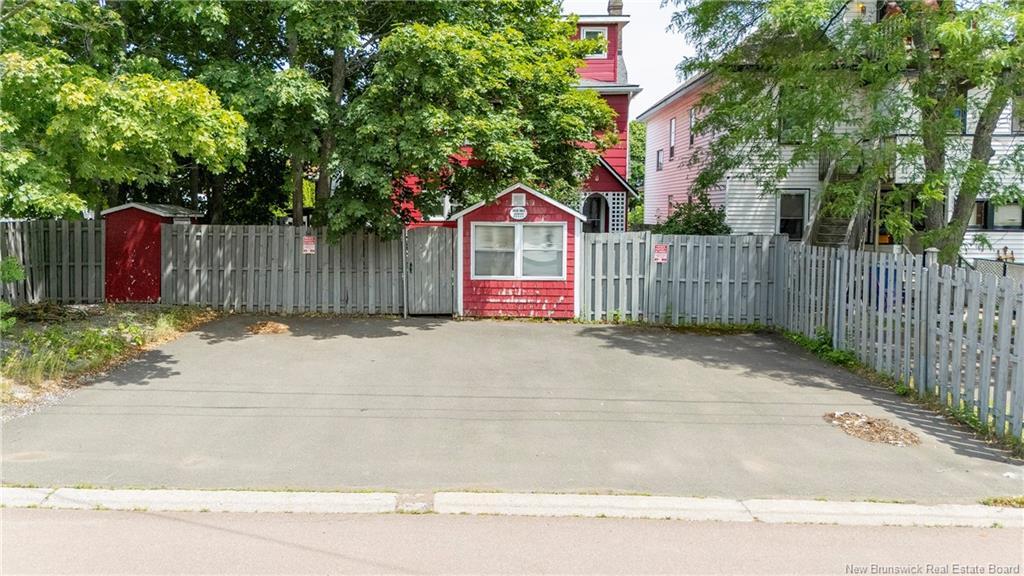 360-362 Cameron St, Moncton, NB - Outdoor