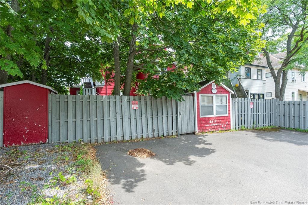 360-362 Cameron St, Moncton, NB - Outdoor