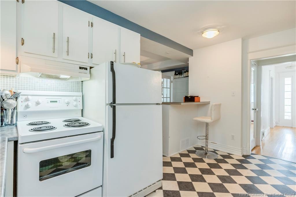 360-362 Cameron St, Moncton, NB - Indoor Photo Showing Kitchen