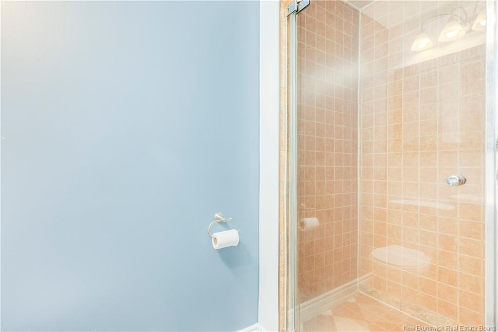360-362 Cameron St, Moncton, NB - Indoor Photo Showing Bathroom