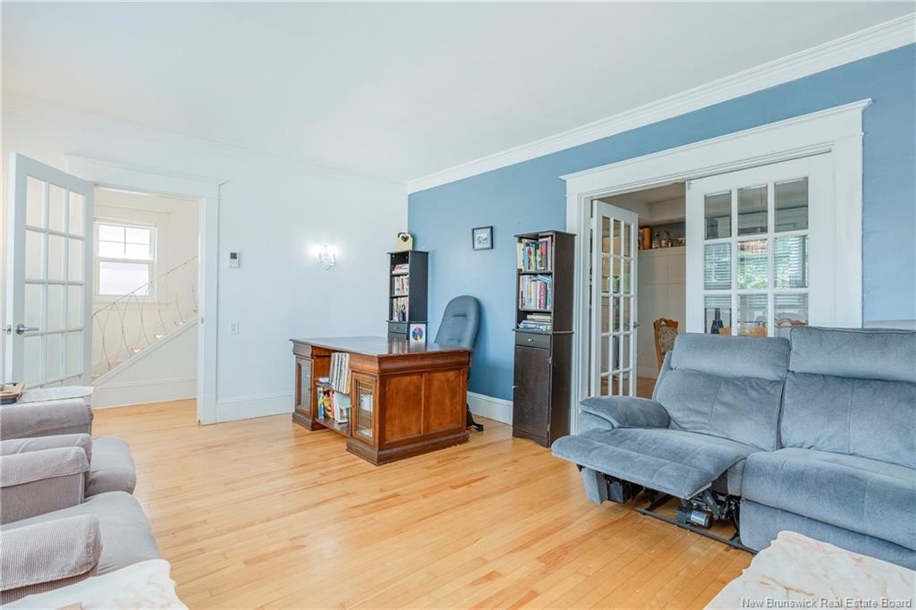 360-362 Cameron St, Moncton, NB - Indoor Photo Showing Living Room