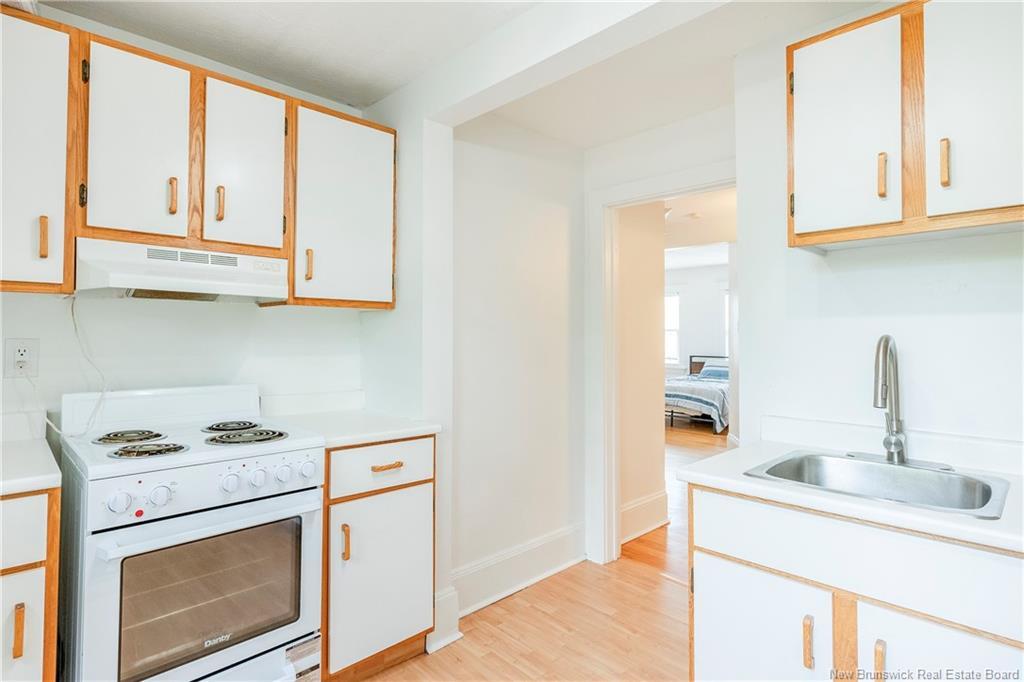 360-362 Cameron St, Moncton, NB - Indoor Photo Showing Kitchen