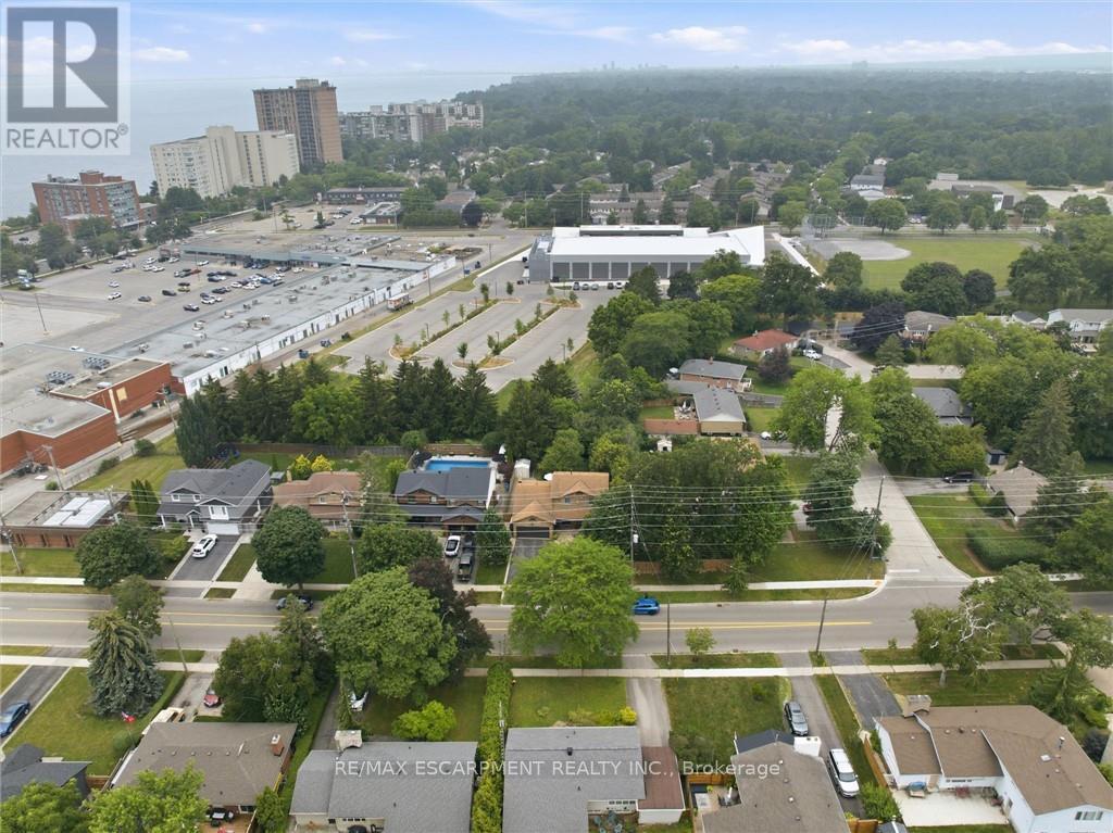 132 Hampton Heath Road, Burlington, ON - Outdoor With View