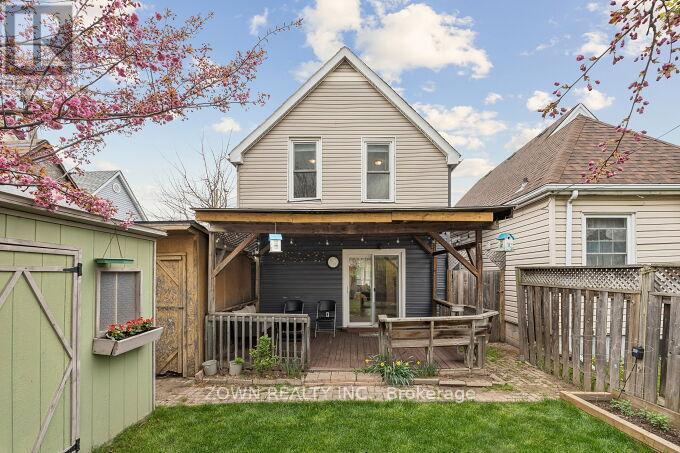 6 Albany Avenue, Hamilton, ON - Outdoor With Deck Patio Veranda