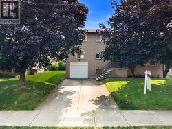 345 BERKINDALE DRIVE Hamilton, ON L8E 3E8