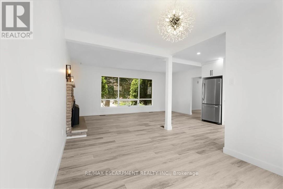 345 Berkindale Drive, Hamilton, ON - Indoor