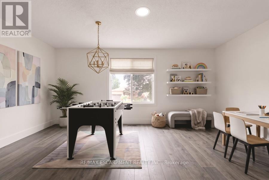 VIRTUALLY STAGED - 345 Berkindale Drive, Hamilton, ON - Indoor Photo Showing Other Room