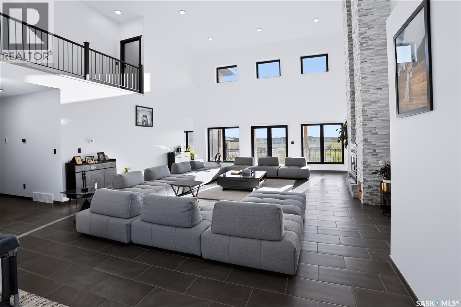 Ad Acreage, Corman Park Rm No. 344, SK - Indoor Photo Showing Living Room