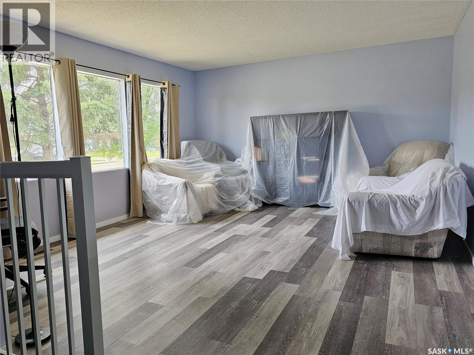 1641 103Rd Street, North Battleford, SK - Indoor Photo Showing Bedroom