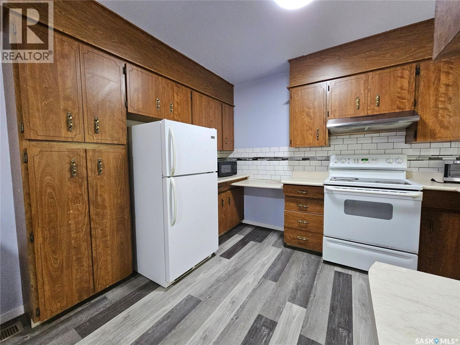 1641 103Rd Street, North Battleford, SK - Indoor Photo Showing Kitchen