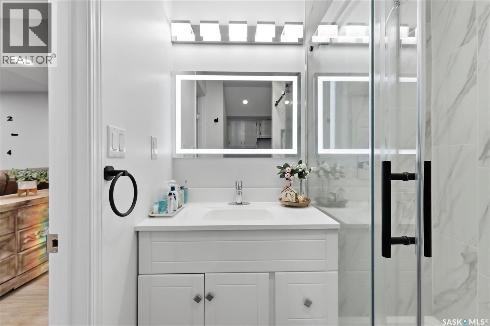 503 Maple Crescent, Warman, SK - Indoor Photo Showing Bathroom