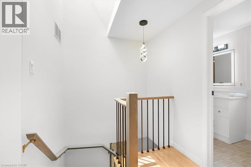 345 Berkindale Drive, Hamilton, ON - Indoor