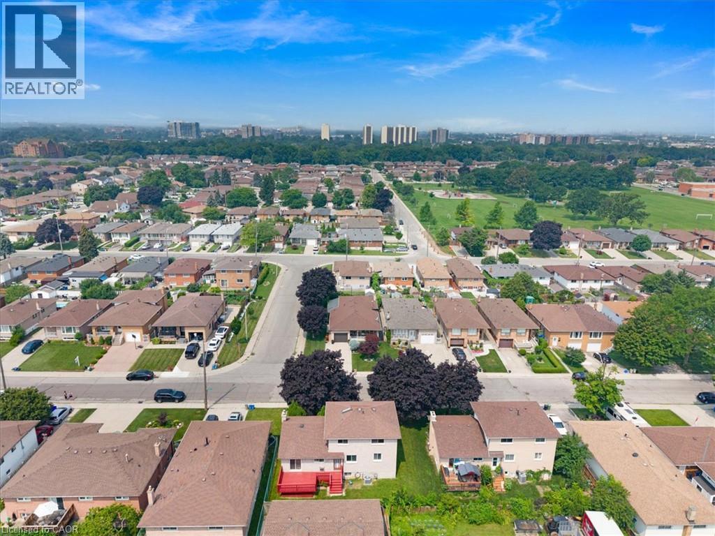 345 Berkindale Drive, Hamilton, ON - Outdoor With View