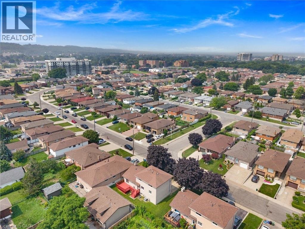 345 Berkindale Drive, Hamilton, ON - Outdoor With View