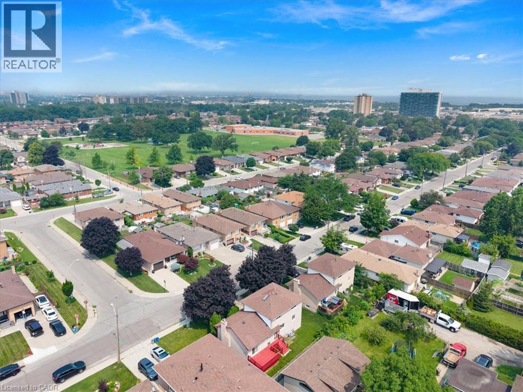 345 Berkindale Drive, Hamilton, ON - Outdoor With View
