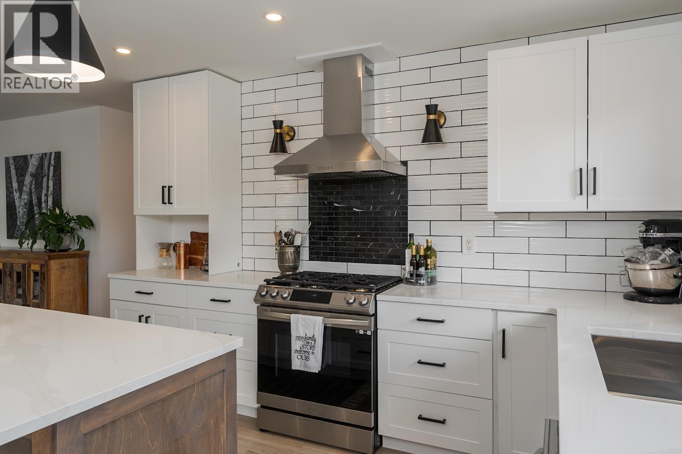 5940 Kovachich Drive, Prince George, BC - Indoor Photo Showing Kitchen