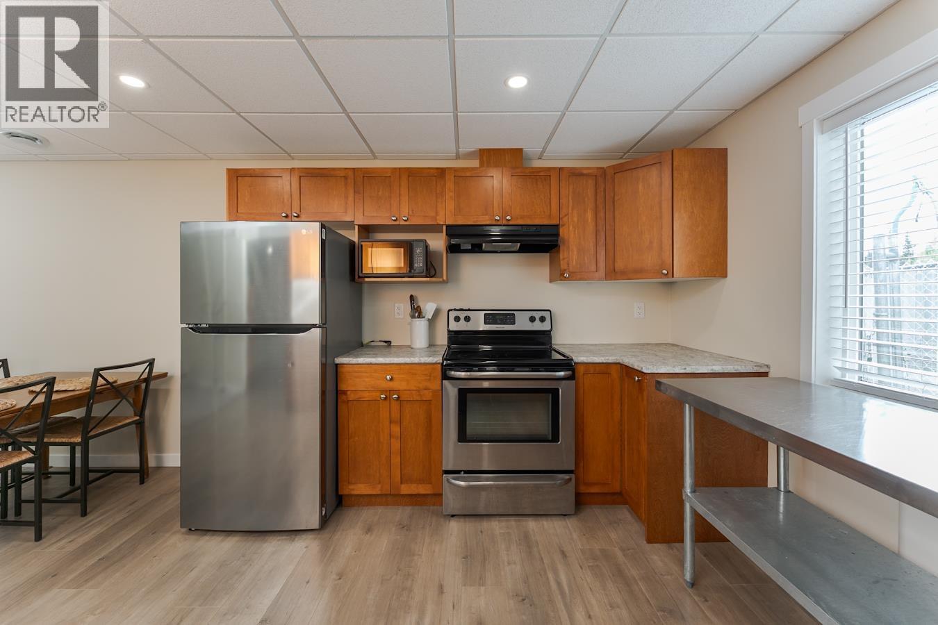 5940 Kovachich Drive, Prince George, BC - Indoor Photo Showing Kitchen