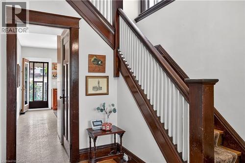 172 Kensington Avenue S, Hamilton, ON - Indoor Photo Showing Other Room