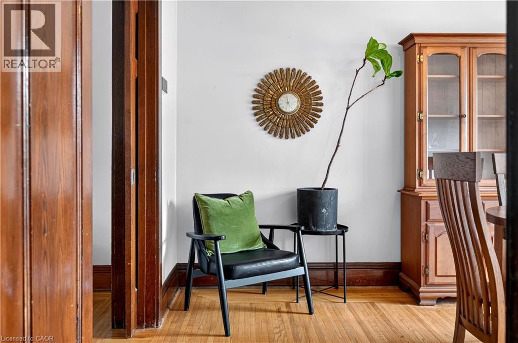 172 Kensington Avenue S, Hamilton, ON - Indoor Photo Showing Other Room