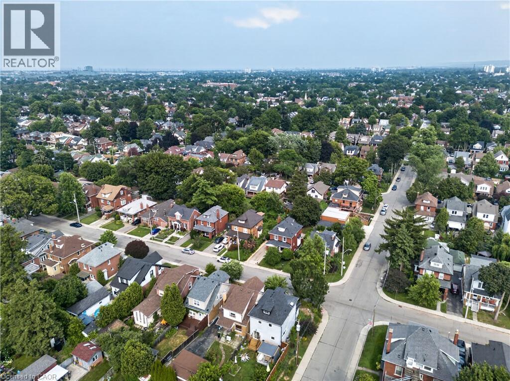 172 Kensington Avenue S, Hamilton, ON - Outdoor With View
