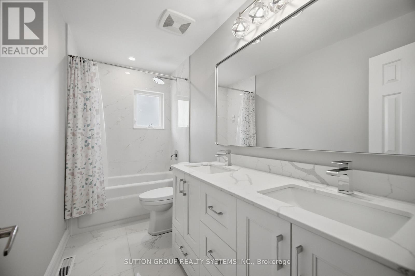 6615 Snow Goose Lane, Mississauga, ON - Indoor Photo Showing Bathroom