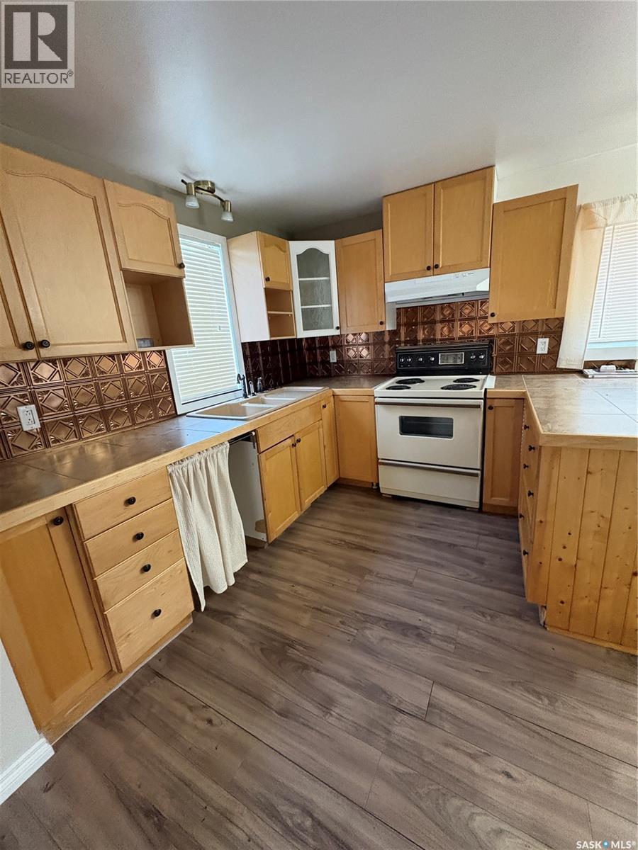 Cawkwell Acreage 2, Kelvington, SK - Indoor Photo Showing Kitchen