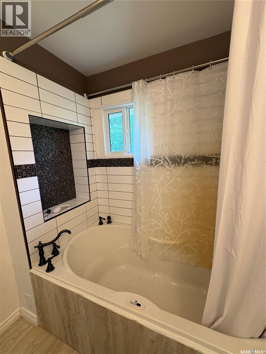 Cawkwell Acreage 2, Kelvington, SK - Indoor Photo Showing Bathroom