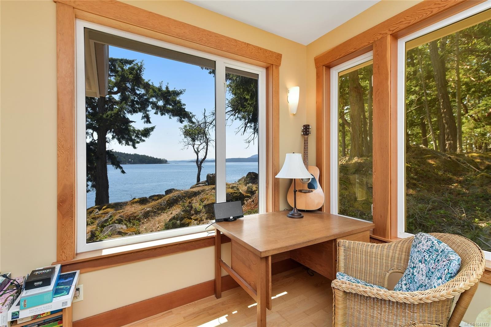 647 Dinner Bay Rd, Mayne Island, BC
