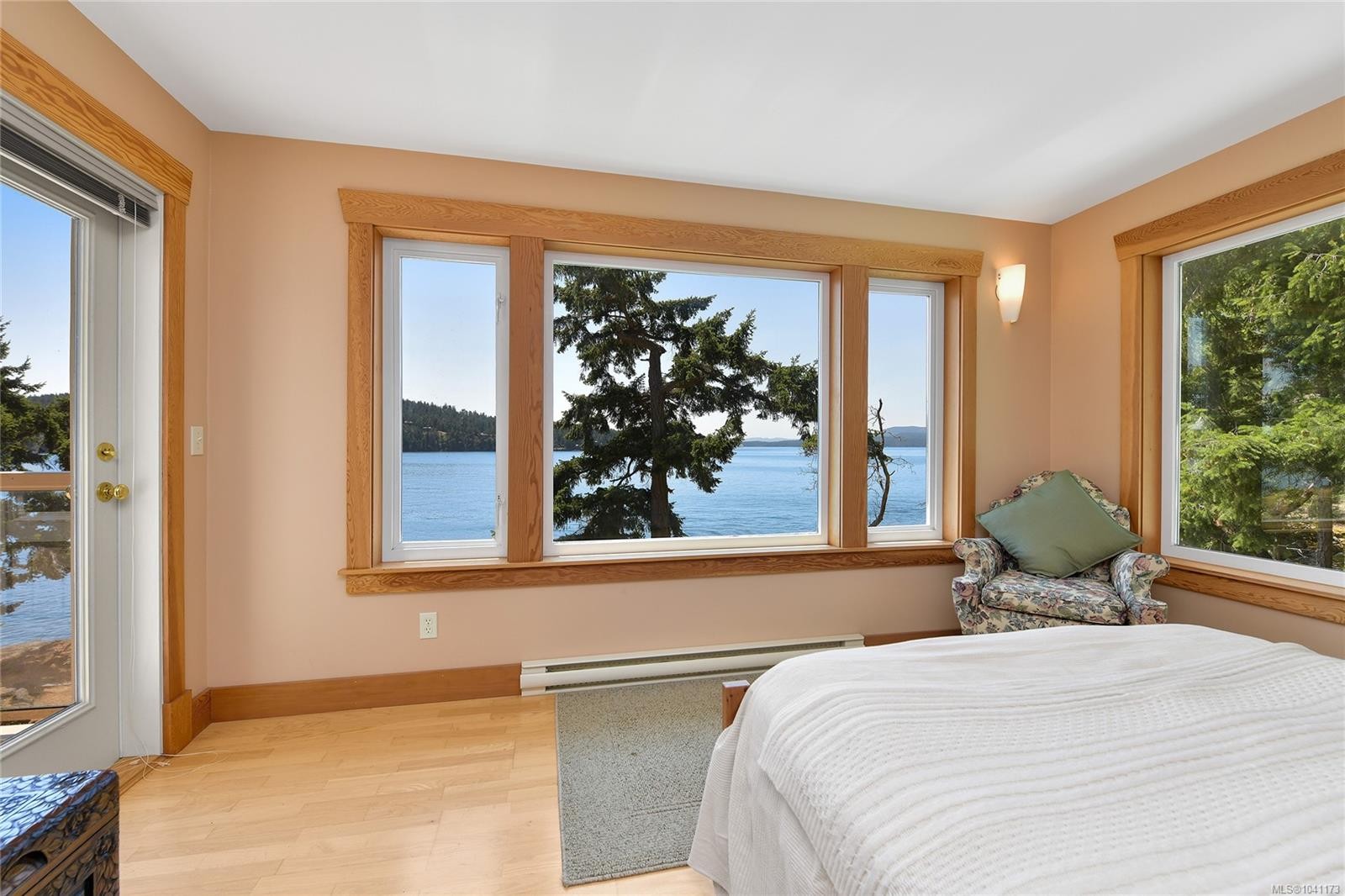 647 Dinner Bay Rd, Mayne Island, BC